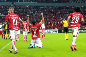 Inter remonta a un Santa Fe que acabó con 9