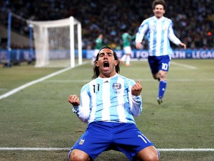 Messi y Tevez ya empiezan a vivir la final de la Champions entre el Barcelona y la Juventus