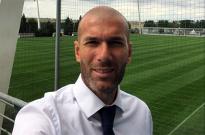 Zidane recibió el diploma de entrenador UEFA