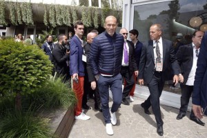 Zidane dijo que aun no es el momento de dirigir al Madrid, por lo que seguirá en el Castilla