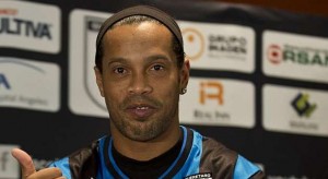 Ronaldinho dice adiós al Querétaro con un emotivo video