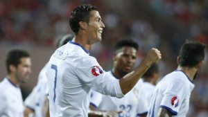 Cristiano convirtió hattrick en la victoria 3-2 sobre Portugal por las eliminatorias de la Euro 2016