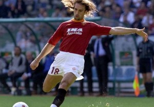 Batistuta afirmó que duelen los tobillos pero que no lo van a amputar