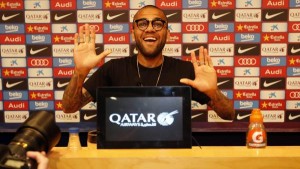 La rueda de prensa de @DaniAlvesD2 tras su renovación