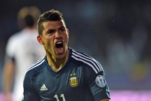 #Agüero y su festejo ante #Uruguay #CopaAmerica ¿De quien, de quien?. Del Kun Aguero