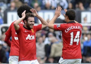 "Querría siempre a Chicharito en mi equipo" Juan Mata
