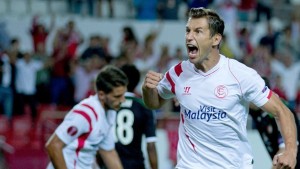 Sevilla rechazó una oferta del Southampton por 12 millones de euros de Krychowiak
