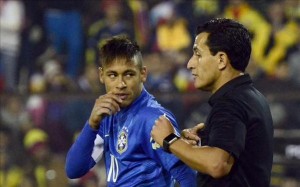 Neymar agarró al árbitro por el cuello y le llamó “hijo de puta” a Enrique osses tras el partido de brasil colombia por la Copa América Chile 2015