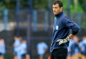 Saja recuerda el día en que Teo lo amenazó con una pistola de paintall