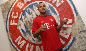 OFICIAL: Arturo Vidal ya posa como nuevo jugador del Bayern Munich.