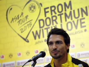Hummels continuará en el Dortmund