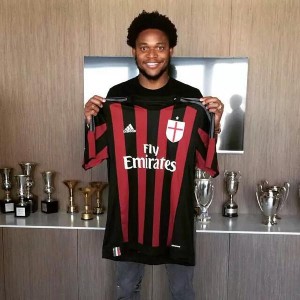 Luiz Adriano nuevo futbolista del AC Milán.