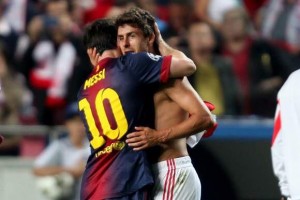 "Gracias por todo lo que nos hiciste disfrutar con tu magia", de Messi para Aimar. "Se retira uno de mis ídolos"