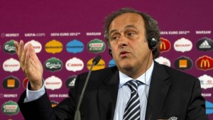 Michel Platini anuncia su postulación a la presidencia de la FIFA