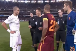 Keita se negó a dar la mano a Pepe antes del Roma - Real Madrid