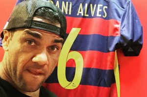 El 6 de Xavi Hernández lo heredó Dani Alves: