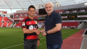 Chicharito Hernández jugará en el Bayer Leverkusen