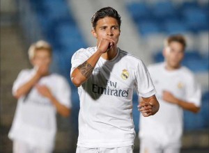 Gol del jugador colombiano juanjo narvaez con el real madrid castilla