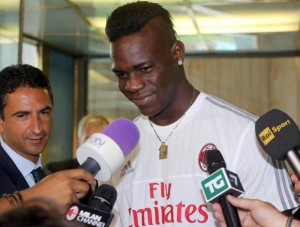@FinallyMario dice que se va a esforzar en "trabajar y no hablar" en el @acmilan