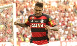 Paolo Guerrero estalla en llanto tras marcar con el Flamengo