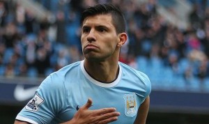 Serio Agüero detiene el partido por un hincha