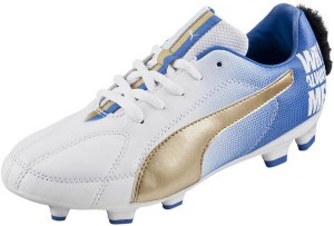 Los nuevos botines de mario balotelli con cresta y la frase: why always me?