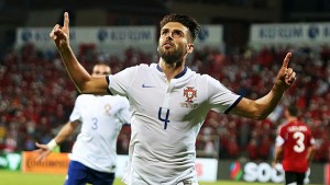 Portugal gana con lo gusto y queda muy cerca de clasificar a la Euro