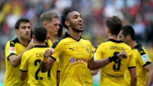Pierre-Emerick Aubameyang. El gabonés cerró con un doblete, una nueva victoria del Dortmund.
