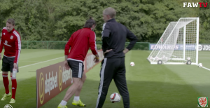 Golazo de Gareth Bale en entrenamiento con Gales