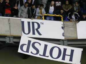 Fans del Arsenal hace estragos en White Hart Lane