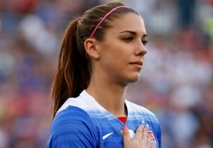 Alex Morgan: "Me encanta ver jugar a Chicharito"