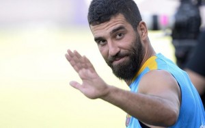 El Barça pide inscribir a Arda Turán para reemplazar a Rafinha