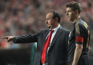 Benítez le contesta a Gerrard