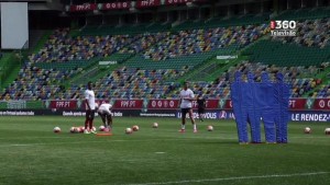 Cristiano, Quaresma y Luis Nani marcan golazos de tiro libre en el entrenamiento de la Selección de Portugal.