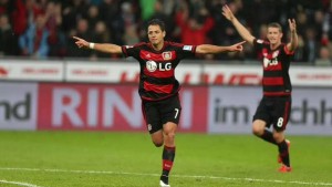 Así celebró Chicharito su primer gol en la Bundesliga
