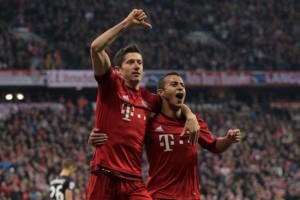 10 GOLES EN 3 PARTIDOS SIMPLEMENTE LEWANDOWSKI