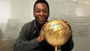 Pelé: "La mordida de Suárez es peor que lo de Costa"