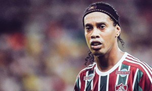 Ronaldinho sólo dura dos meses en el 'Flu'