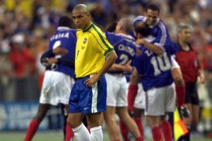 Ronaldo fue el gran reto de Desailly y Thuram en Francia 98