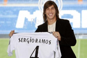 Hoy, 31.08.15, se cumplen 10 años del fichaje de @SergioRamos por el @RealMadrid