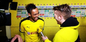 Reus y Aubameyang en una divertida entrevista tras la victoria del Dortmund