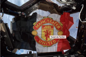 Manchester United llevó una bandera hasta el espacio