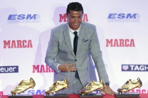 El portugués Cristiano Ronaldo recibió la cuarta Bota de Oro de su carrera profesional.