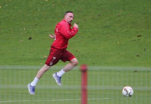 Ribery vuelve a entrenarse pero solo aguanta 17 minutos tras su lesión de tobillo.