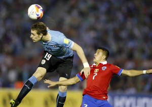 Alexis terminó muy molesto tras la derrota de Chile con Uruguay en Montevideo