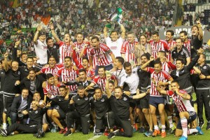 Chivas es campeón de la Copa MX tras vencer 1-0 al León como visitante