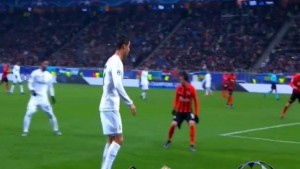 Blooper de Cristiano Ronaldo ante el Shakhtar