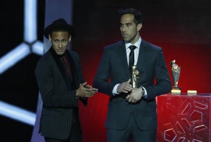 Claudio Bravo y Neymar