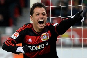 Aficionados del Manchester United piden a 'Chicharito'