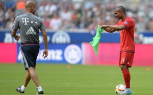 Douglas Costa: "Guardiola es un fenómeno, es adicto al fútbol"